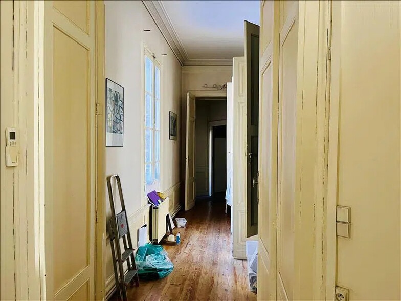 Retail in Bordeaux for lease - Interior Photo - Image 3 of 5