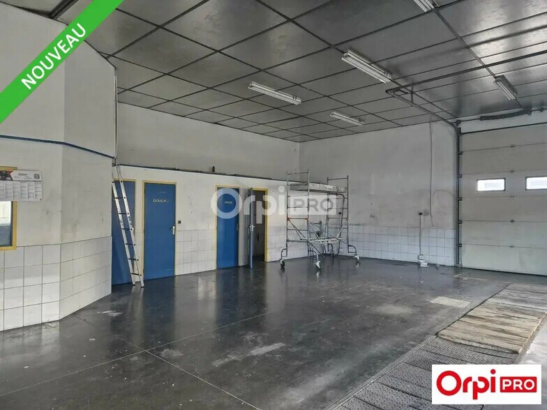 Flex in Bourg-de-Péage for lease - Interior Photo - Image 2 of 6