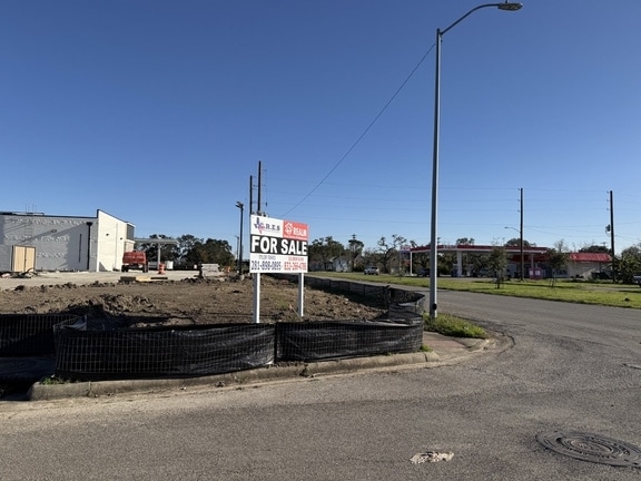 2901 Procter St, Port Arthur, TX for sale - Building Photo - Image 3 of 9