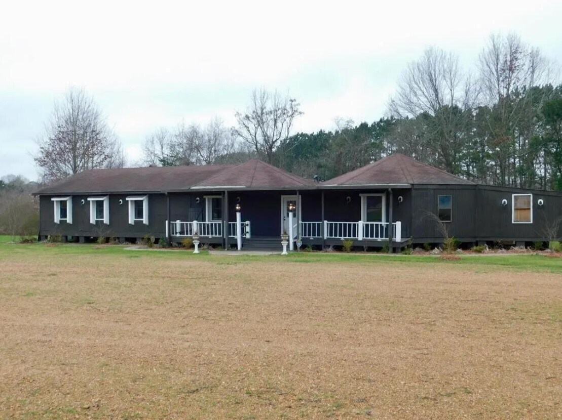 1500 61 S, Woodville, MS 39669