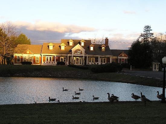 252 Fox Run Ln, East Stroudsburg, PA for sale - Building Photo - Image 2 of 15