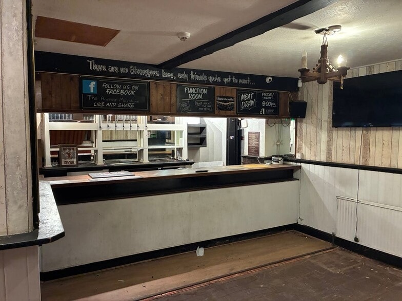 61 Test Lane, Southampton for lease - Building Photo - Image 3 of 6