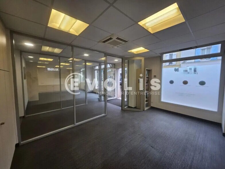 Office in Montrouge for sale - Building Photo - Image 3 of 16