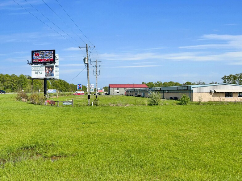 101-117 32 Pky, Williamsburg, OH for lease - Building Photo - Image 2 of 13