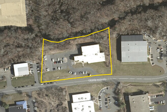 124 White Oak Dr, Berlin, CT - aerial  map view