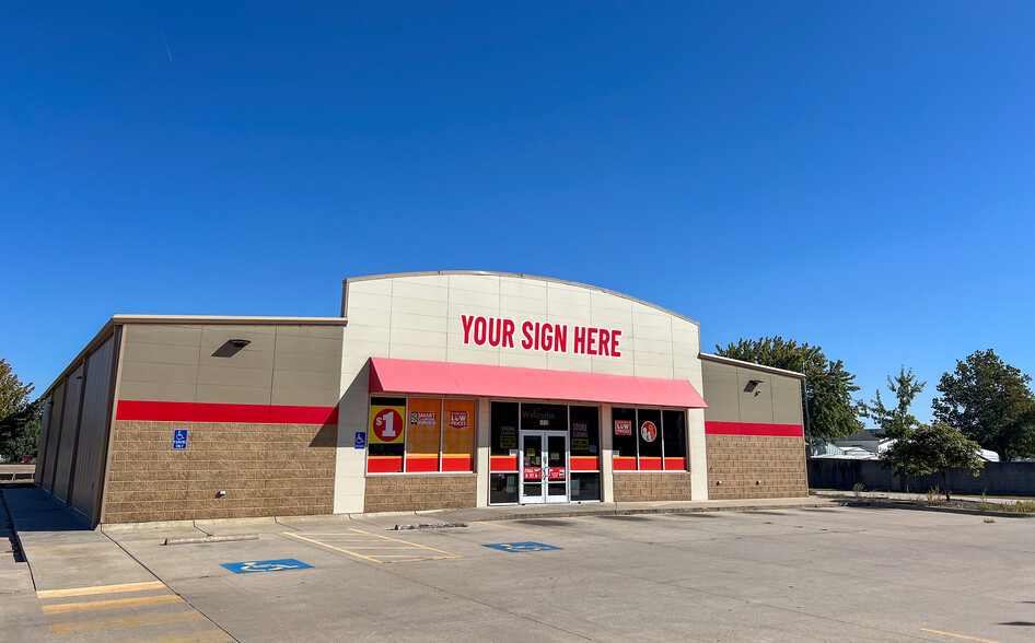 4040 S Meridian Ave, Wichita, KS for lease - Building Photo - Image 1 of 3