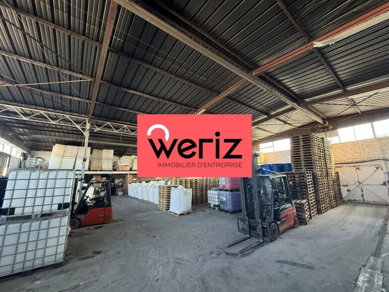 Office in VITROLLES for lease - Interior Photo - Image 1 of 9