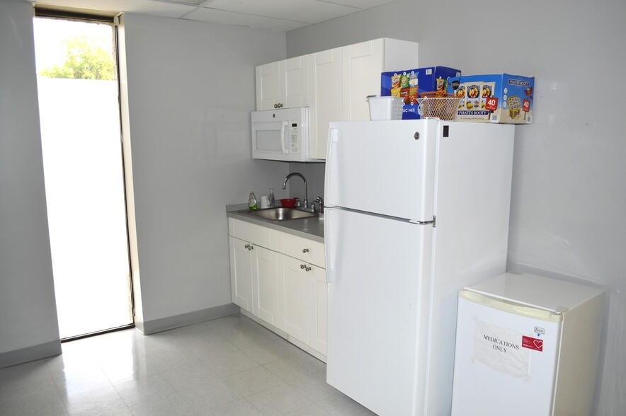 1005 Clifton Ave, Clifton, NJ for lease - Interior Photo - Image 3 of 12