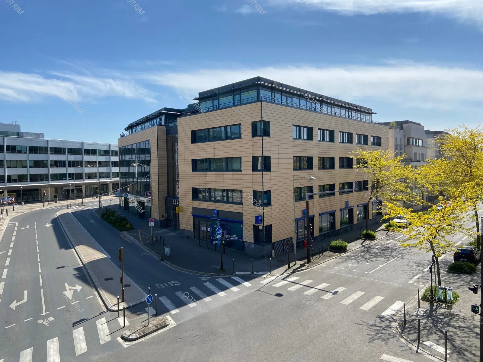 Office in Reims for lease Building Photo- Image 1 of 4