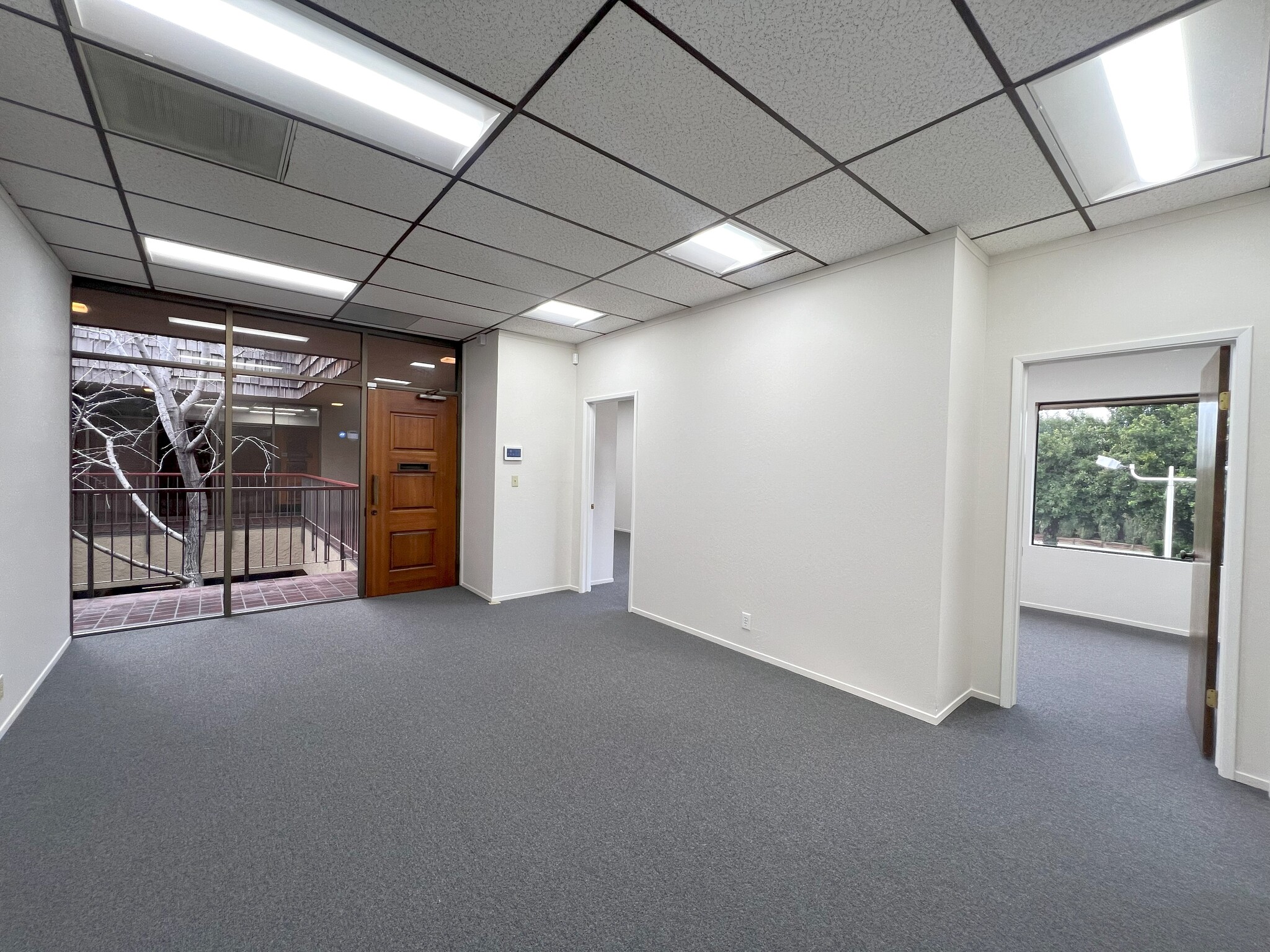 835 Blossom Hill Rd, San Jose, CA for lease Interior Photo- Image 1 of 6