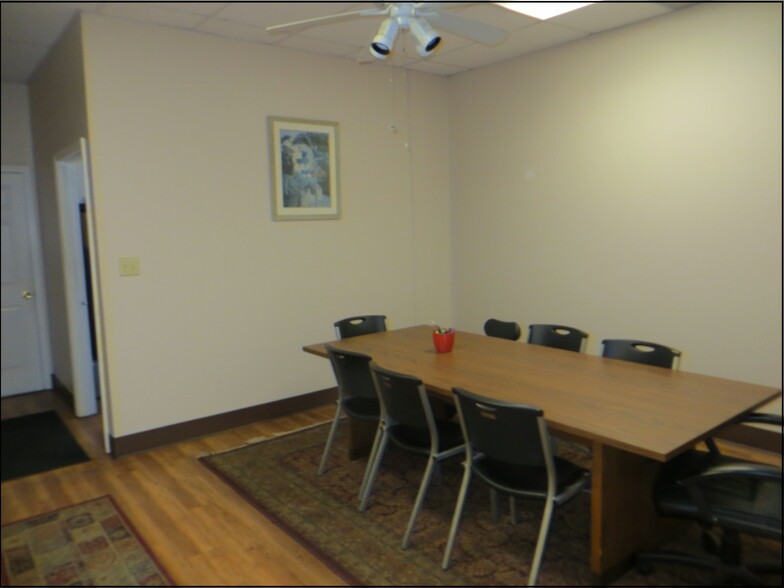 1705 Orr Industrial Ct, Charlotte, NC for lease - Building Photo - Image 3 of 8