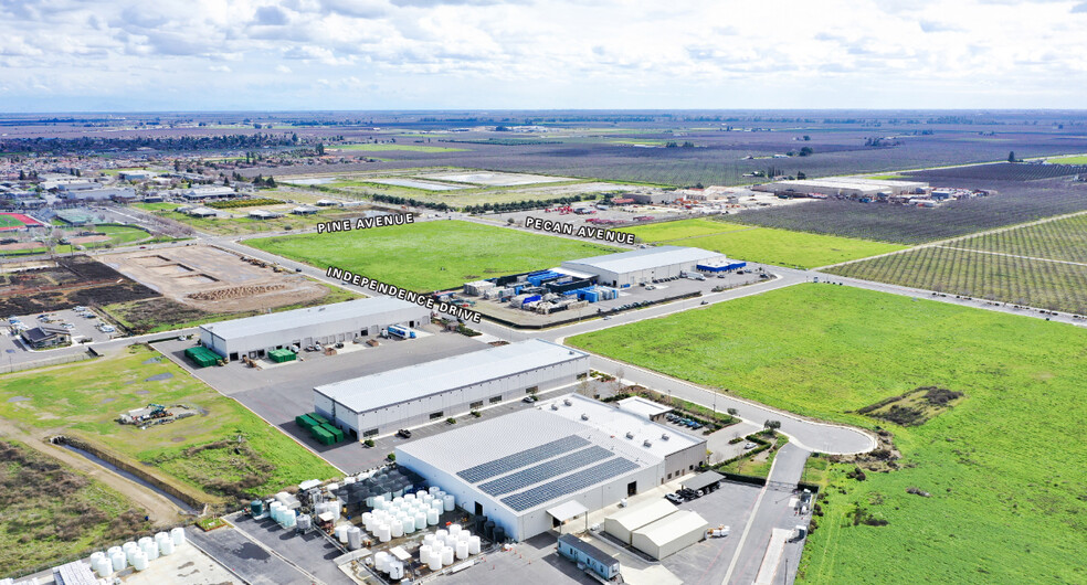 Pecan Avenue & Pine Street NWC, Madera, CA for lease - Aerial - Image 2 of 2