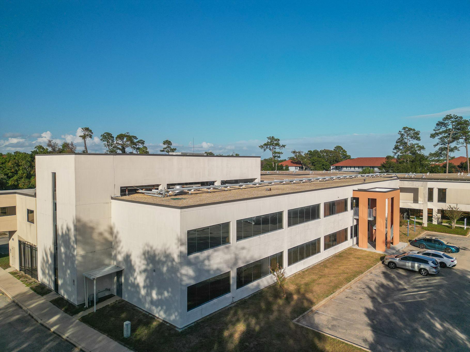 180 Debuys Rd, Biloxi, MS for lease Building Photo- Image 1 of 25