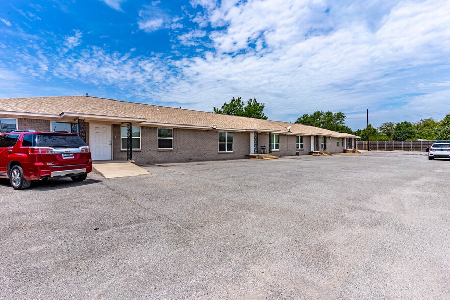 3349 Interstate 30, Mesquite, TX for lease - Building Photo - Image 1 of 18