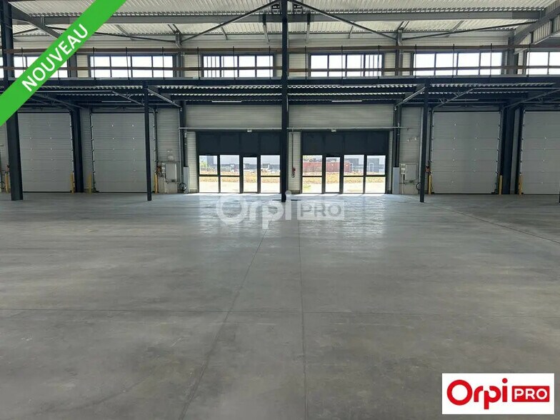 Flex in Pierrelatte for lease - Interior Photo - Image 1 of 3