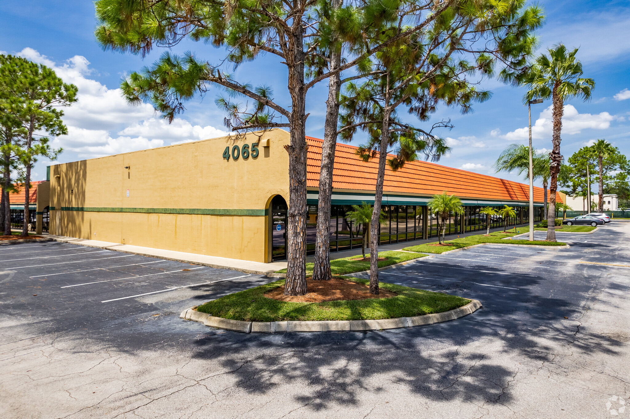 4081 L B McLeod Rd, Orlando, FL for lease Building Photo- Image 1 of 6