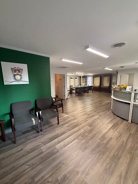 321 Bacon St, Edgefield, SC for sale - Lobby - Image 3 of 8