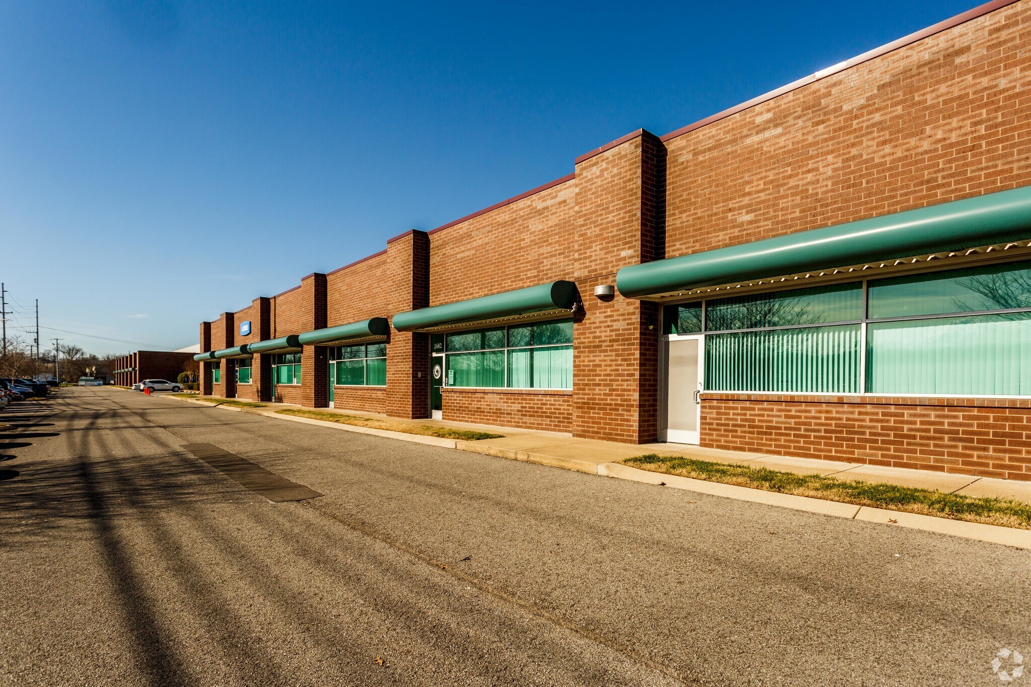 16541682 Elm Hill Pike, Nashville, TN 37210 Building F