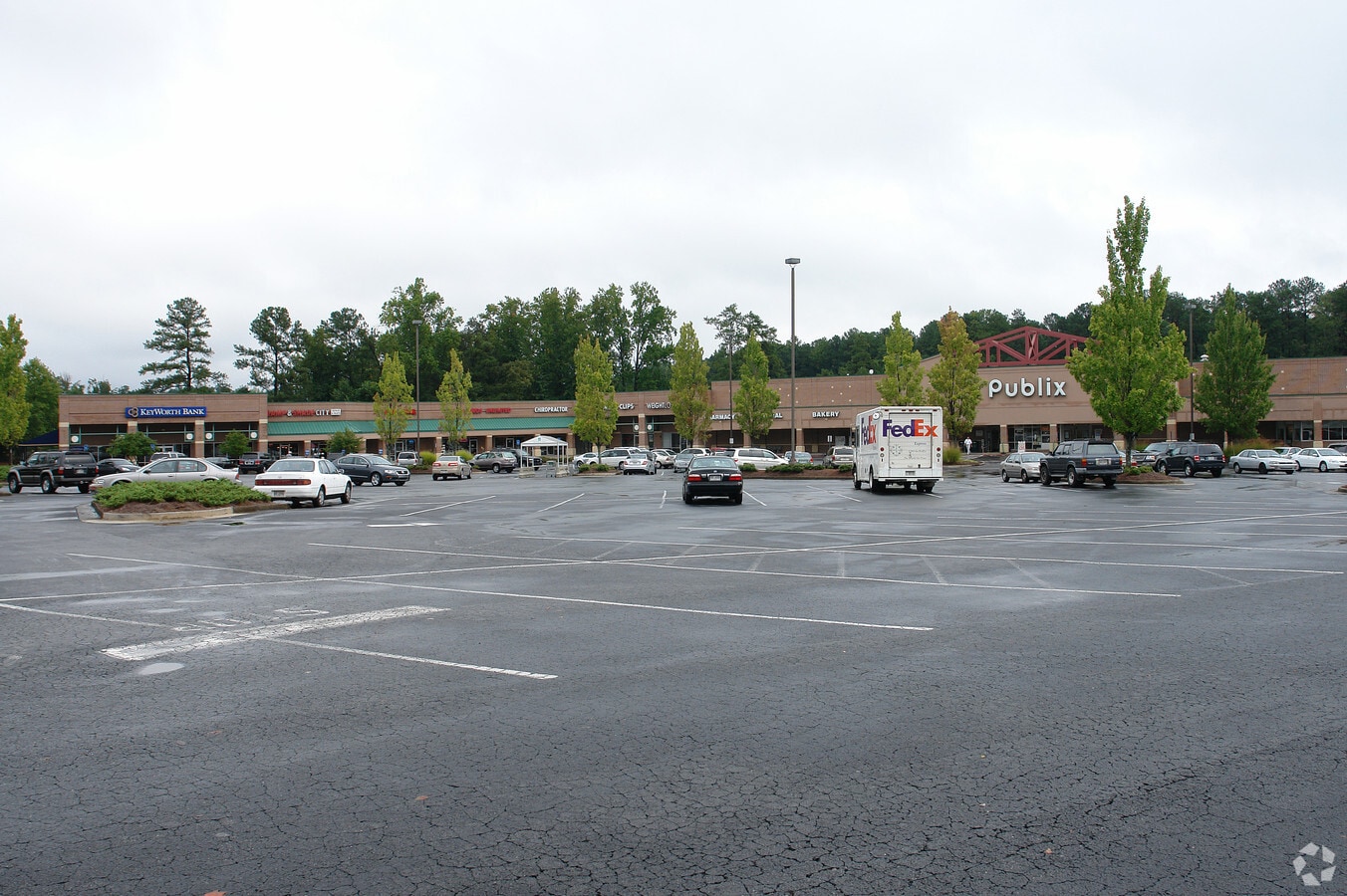 9925 Haynes Bridge Rd, Alpharetta, GA 30022