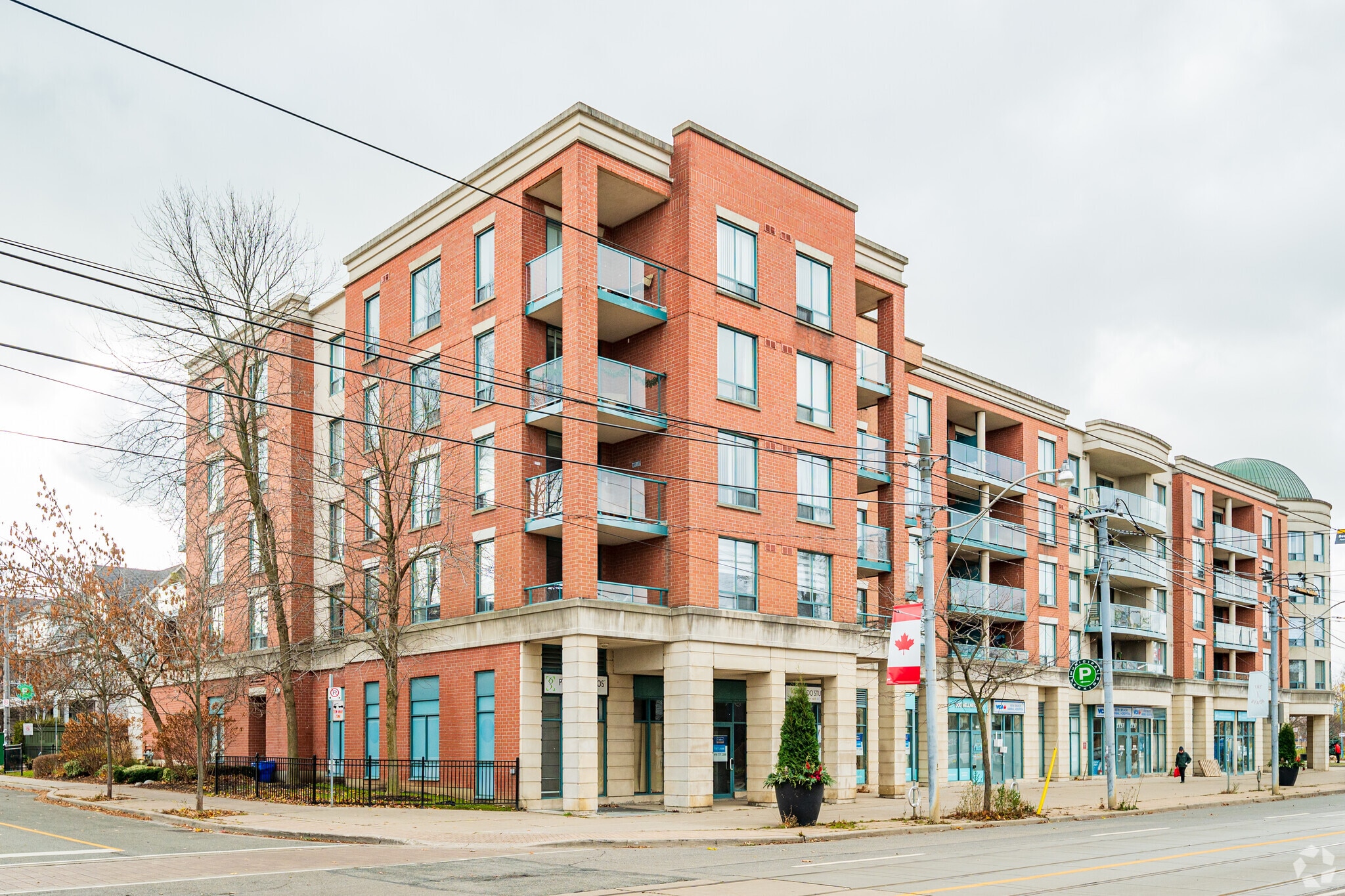 1733-1745 Queen St E, Toronto, ON for lease Primary Photo- Image 1 of 5