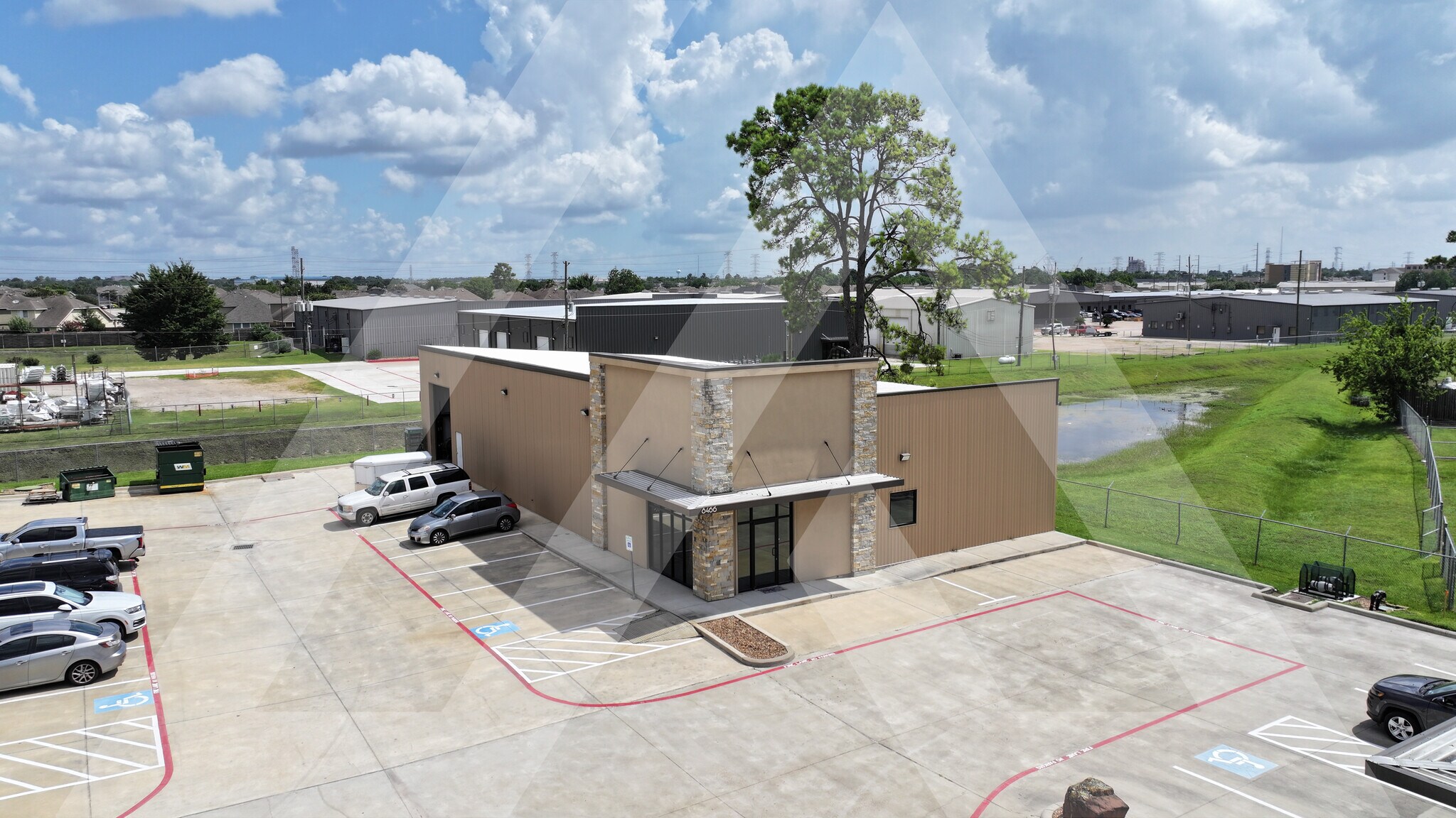 8460 N Sam Houston Pky W, Houston, TX for lease Building Photo- Image 1 of 14