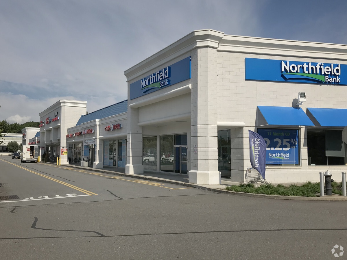 150 Greaves Ln, Staten Island, NY 10308 Evergreen Shopping Plaza