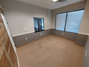 4210 N Roxboro Rd, Durham, NC for lease Interior Photo- Image 2 of 2