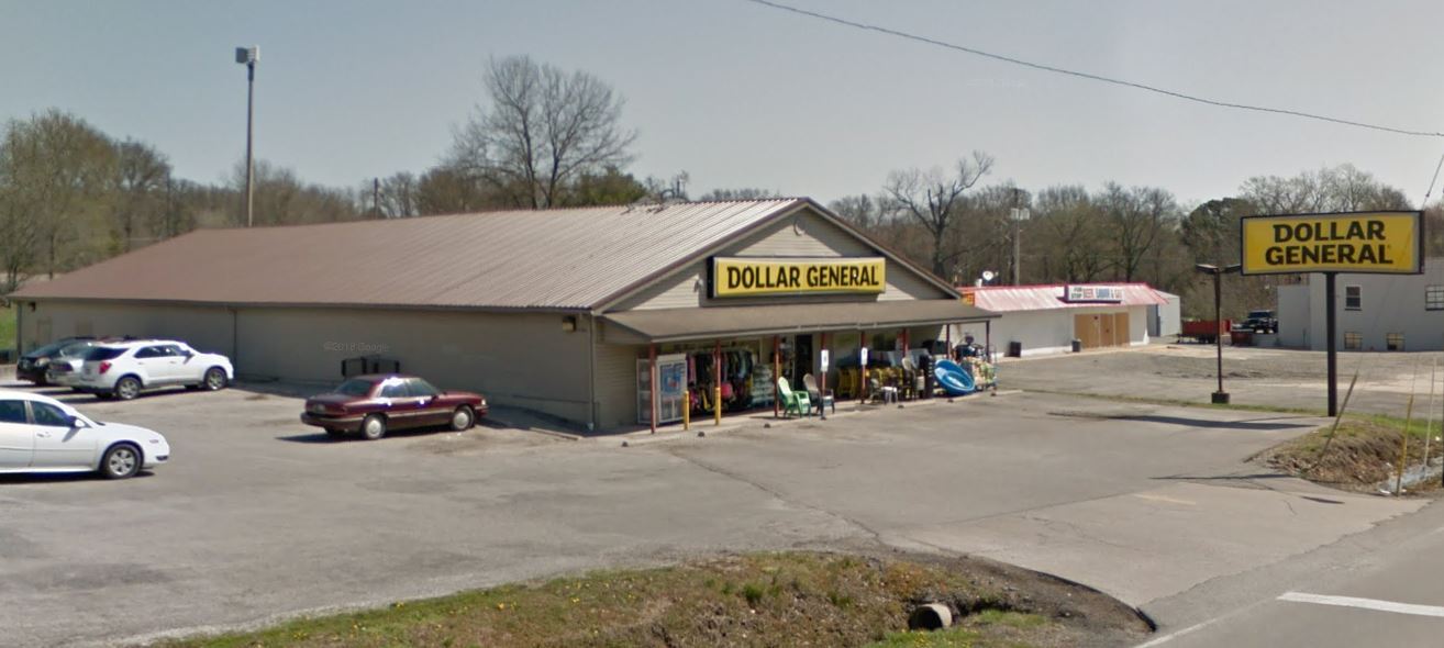 717 W Water St, Pinckneyville, IL 62274