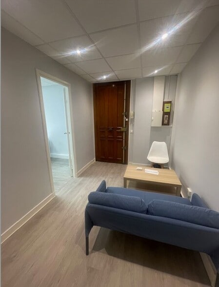 12 Rue Pergolèse, Paris for lease - Building Photo - Image 1 of 9