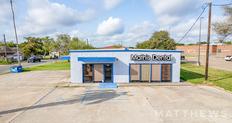 620 E San Patricio Ave, Mathis, TX for sale Building Photo- Image 1 of 4