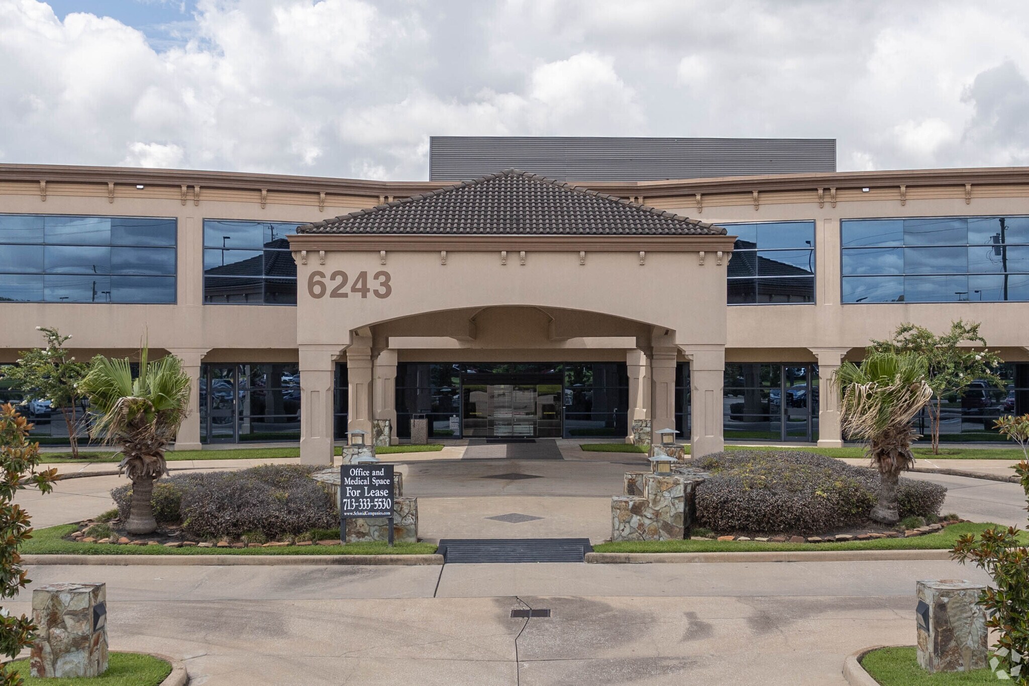 6243 Fairmont Pky, Pasadena, TX for lease Building Photo- Image 1 of 9