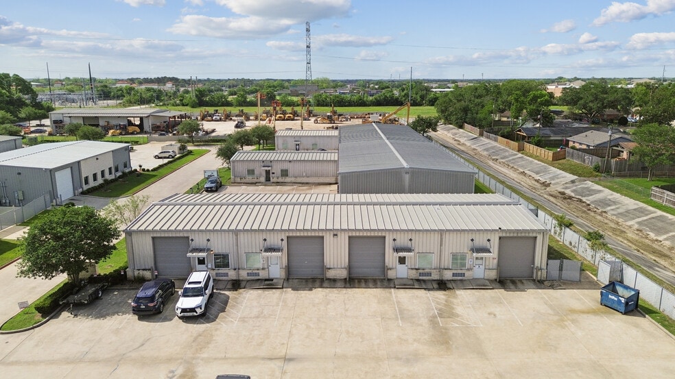 1251 Butler Rd, League City, TX for sale - Building Photo - Image 3 of 6