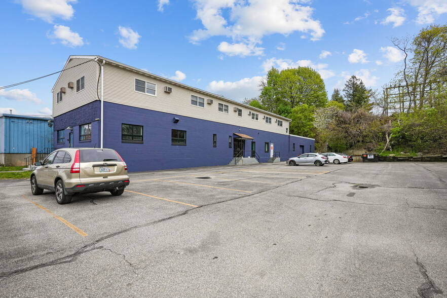 65 Valley St, East Providence, RI for lease - Building Photo - Image 2 of 39