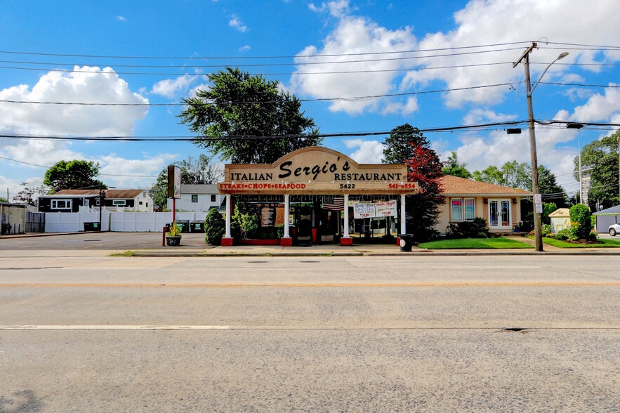 5422 Merrick Rd, Massapequa, NY for sale - Building Photo - Image 3 of 22
