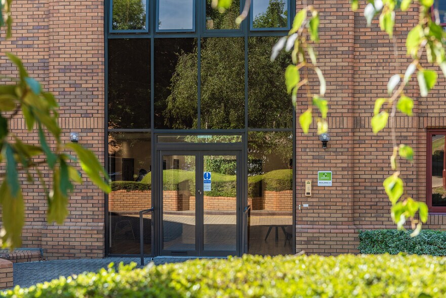 Malmesbury Rd, Chippenham, SN15 5LN Greenways Business Park