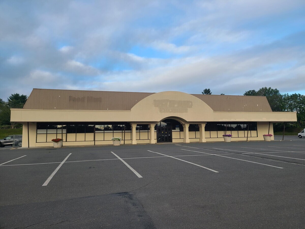 657 Silas Deane Hwy, Wethersfield, CT 06109