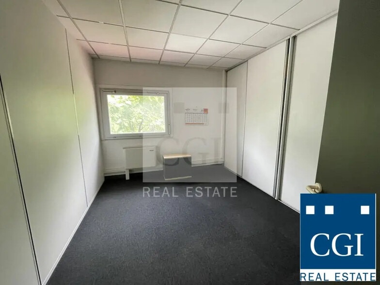 Office in Échirolles for lease - Building Photo - Image 3 of 4