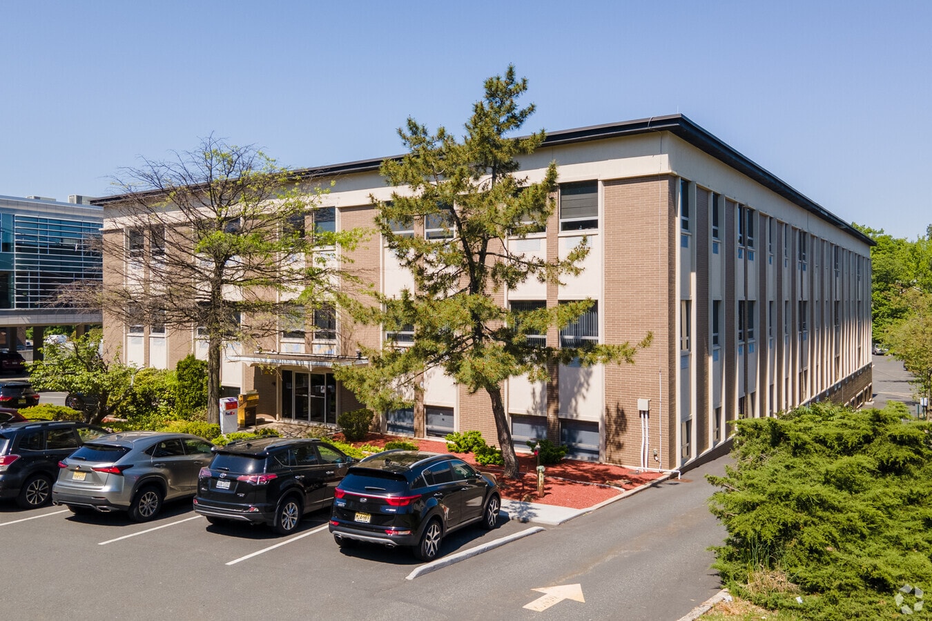 580 Sylvan Ave, Englewood Cliffs, NJ 07632 Van Nos Associates