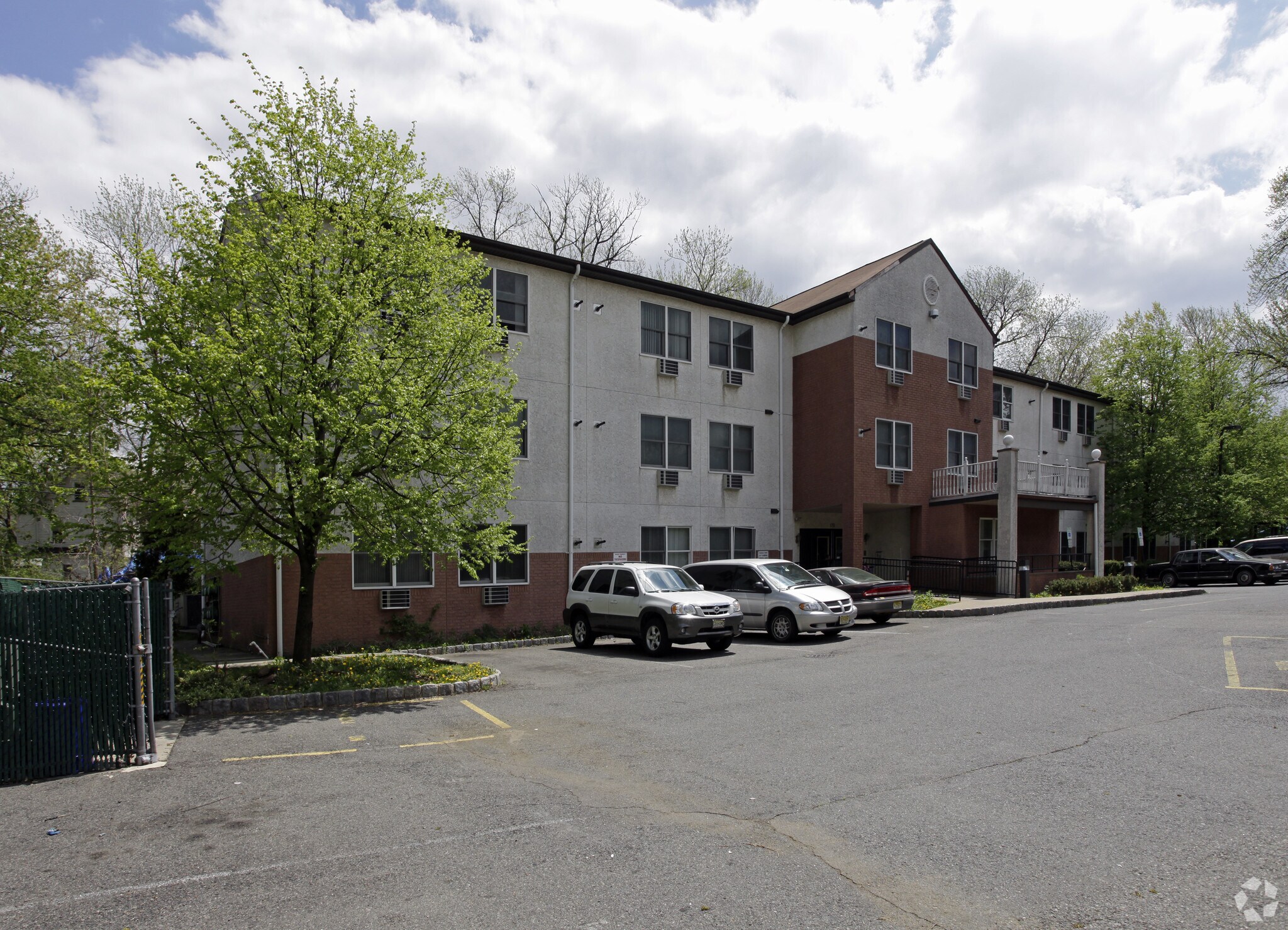 170 N Oraton Pky, East Orange, NJ for sale Primary Photo- Image 1 of 1