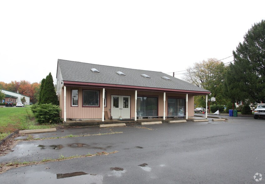 668 Sullivan Ave, South Windsor, CT 06074