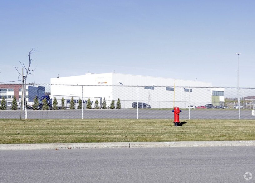 1570 Rue Nationale, Terrebonne, QC for sale - Building Photo - Image 3 of 3