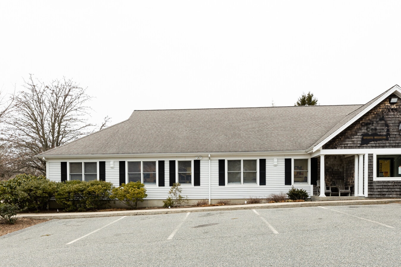 360 Gifford St, Falmouth, MA 02540