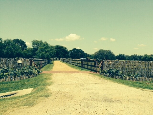 2526 N US Highway  183, Cuero, TX for sale Primary Photo- Image 1 of 1