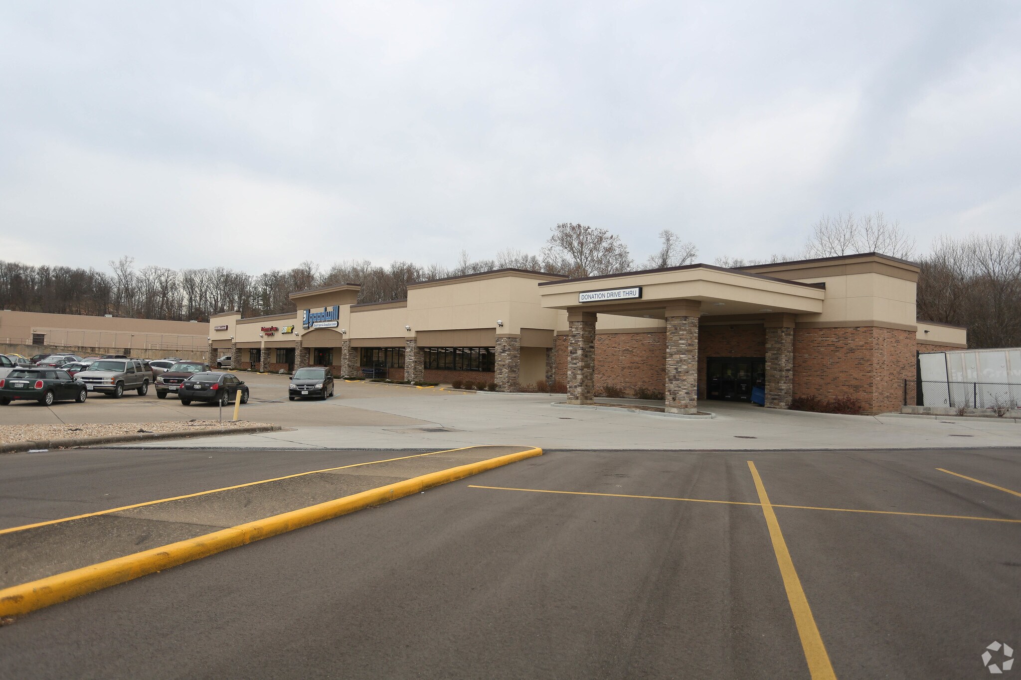 240-252 S Silver Springs Rd, Cape Girardeau, MO for lease Building Photo- Image 1 of 9