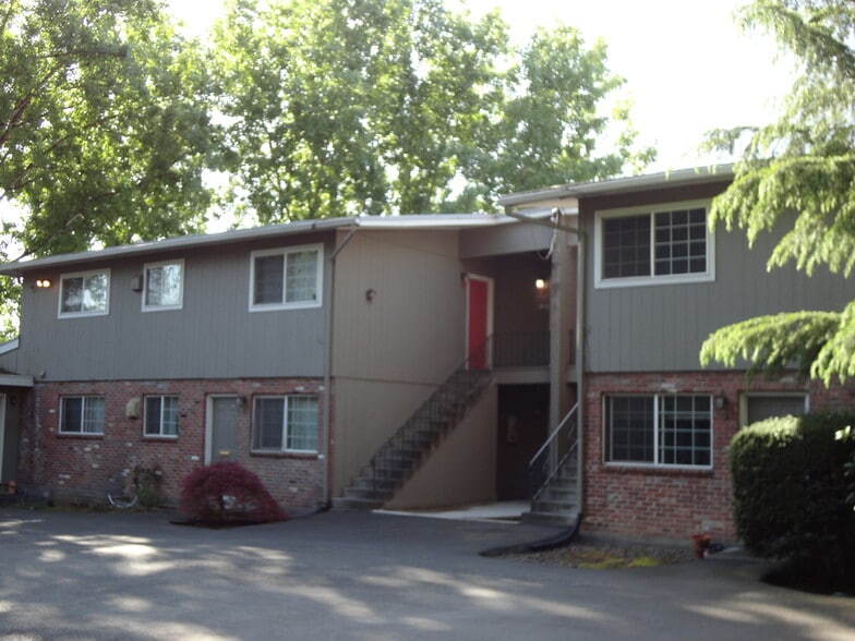 4540 SW Dogwood Ln, Portland, OR for sale - Building Photo - Image 3 of 10