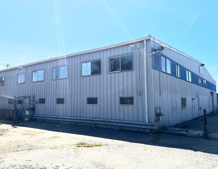 2850 Poplar St, Oakland, CA for lease - Building Photo - Image 2 of 5