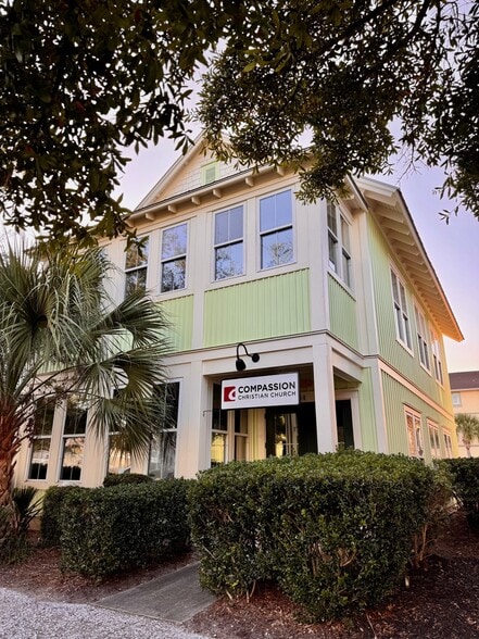 14 Palmetto Way, Bluffton, SC for sale - Building Photo - Image 2 of 5