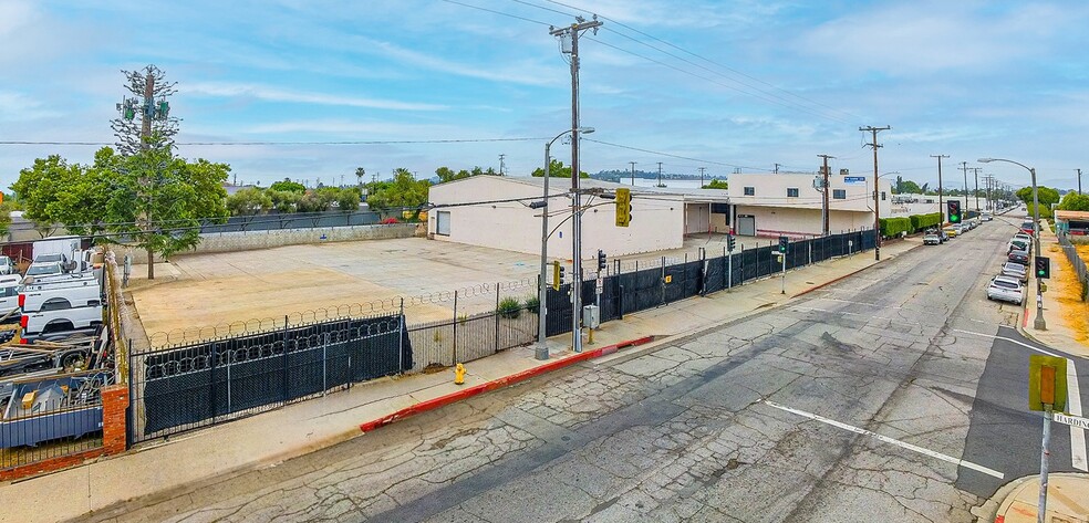 1516-1530 1st St, San Fernando, CA for lease - Building Photo - Image 1 of 28