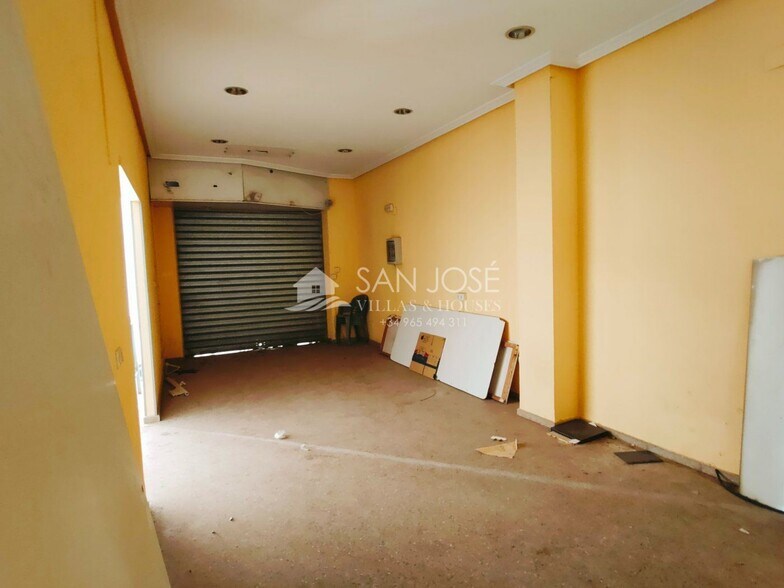 Retail in Alicante for sale - Building Photo - Image 3 of 10