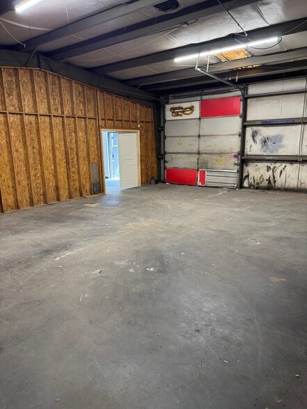 6848 Satchelford Rd, Columbia, SC for lease - Interior Photo - Image 2 of 6